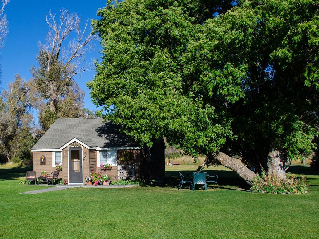 Hansen Guest Ranch Swan Valley Room photo