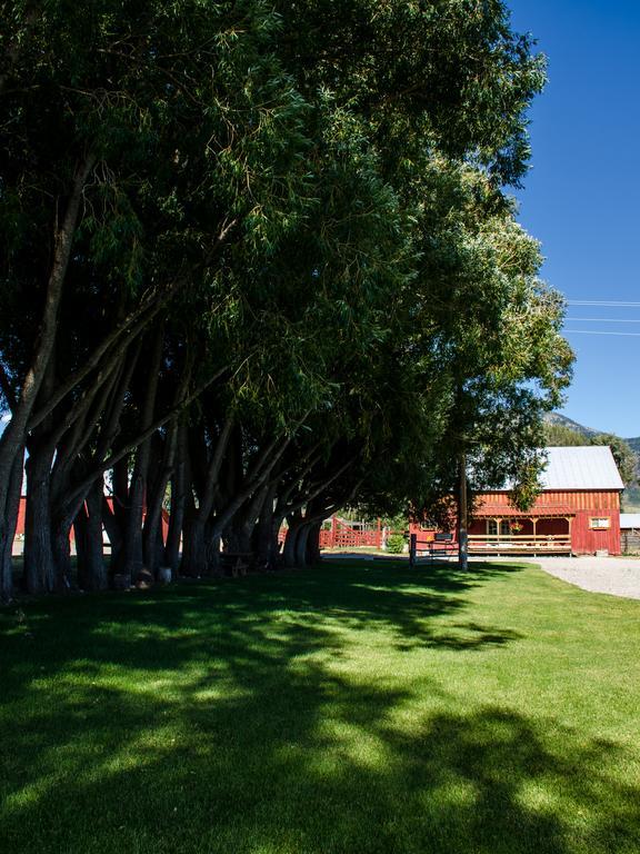 Hansen Guest Ranch Swan Valley Exterior photo